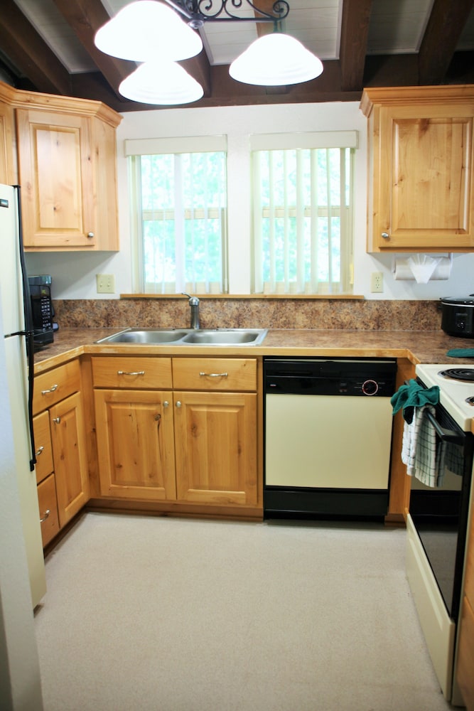 Timbers at Island Park Village Resort 13/59