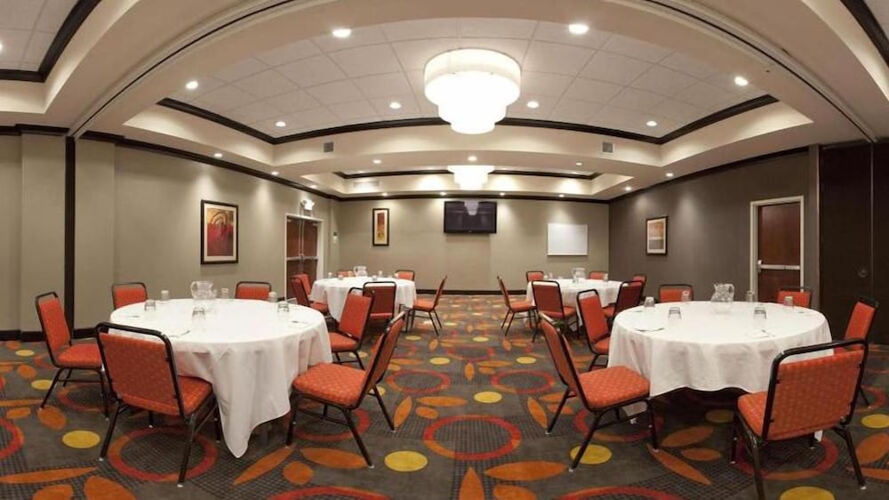 Holiday Inn Columbus - Hilliard 48/50