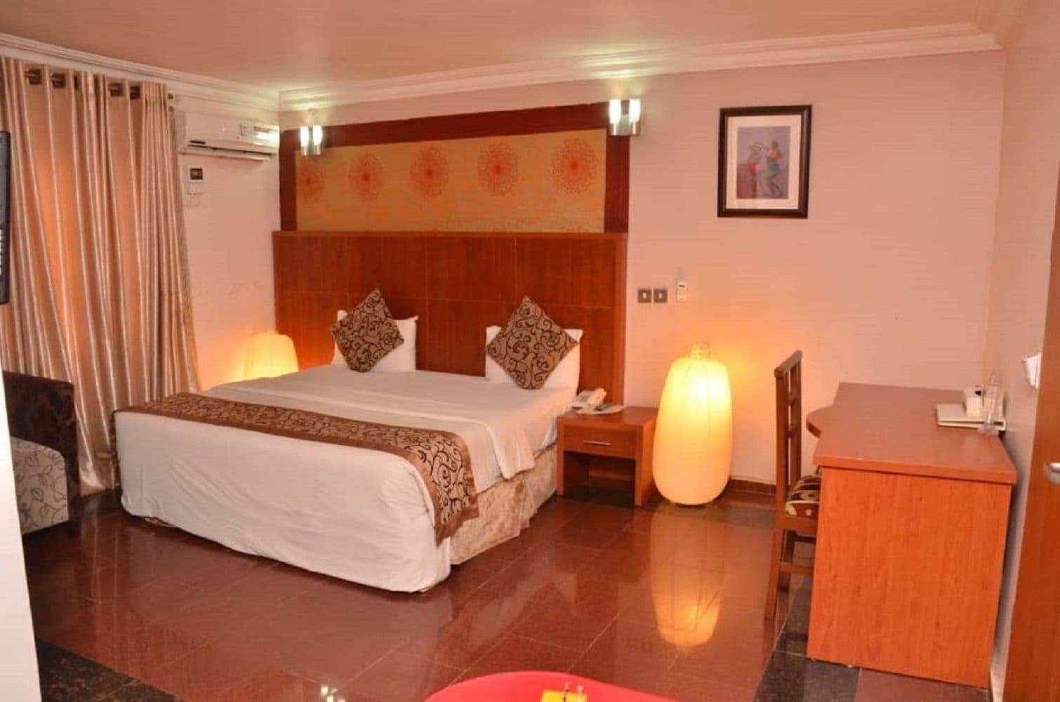 CLASSIC, KING BED
