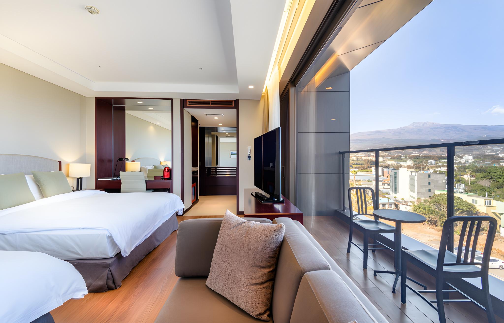 Park, Suite, Panoramic Garden and Mountain View