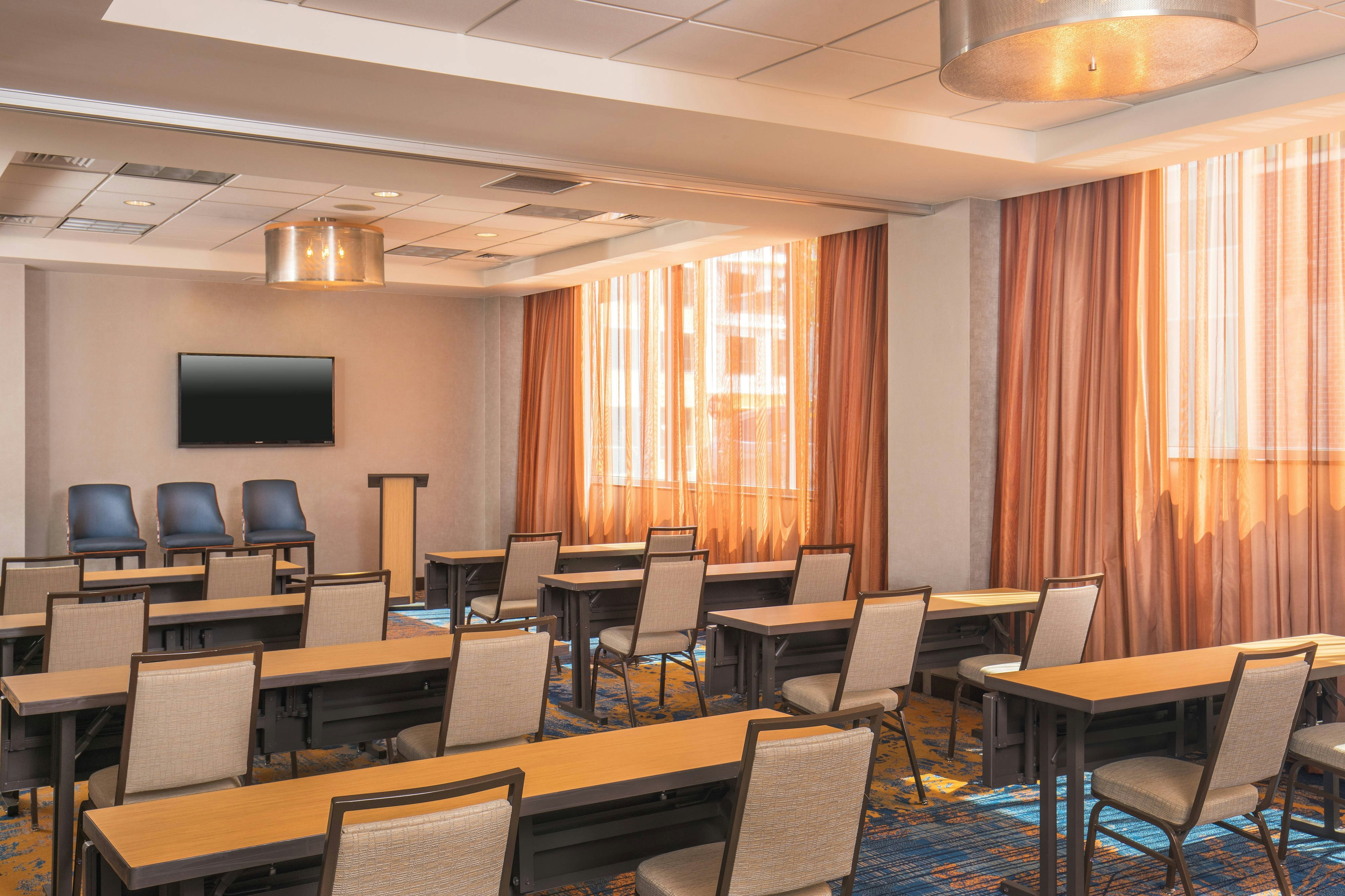 RESIDENCE INN BY MARRIOTT PORTLAND DOWNTOWN WATERFRONT 28/34