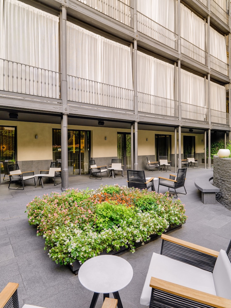 H10 Urquinaona Plaza Hotel 7/72