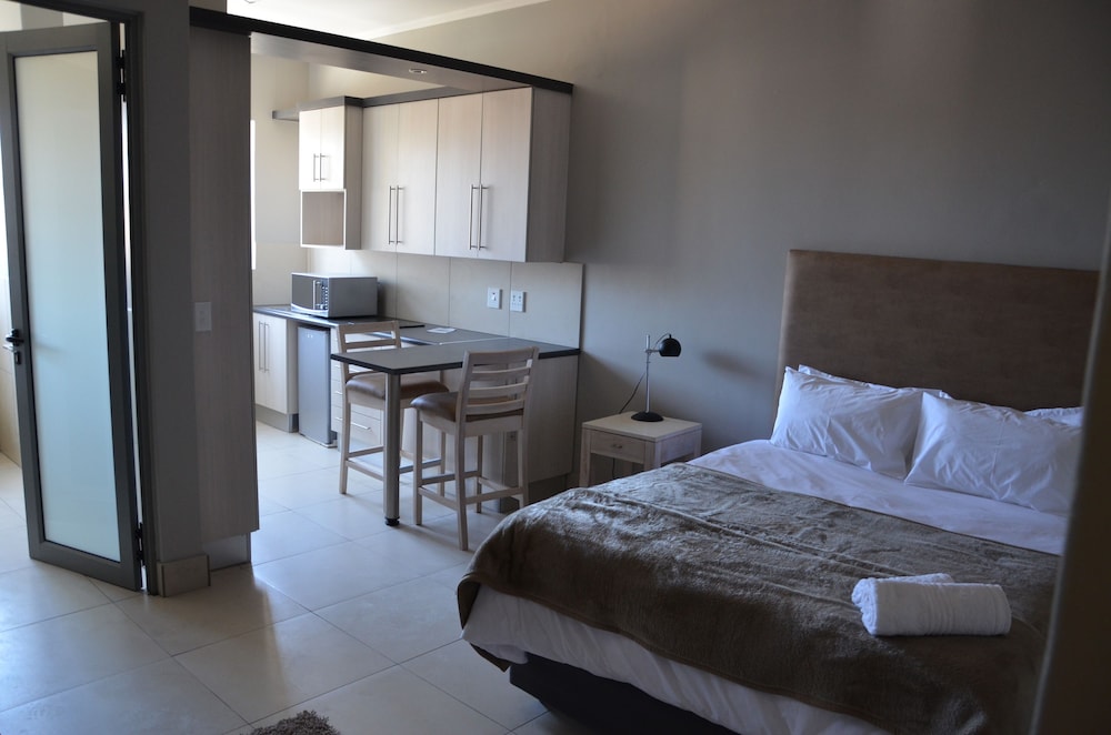 1 BEDROOM, DELUXE, APARTMENT