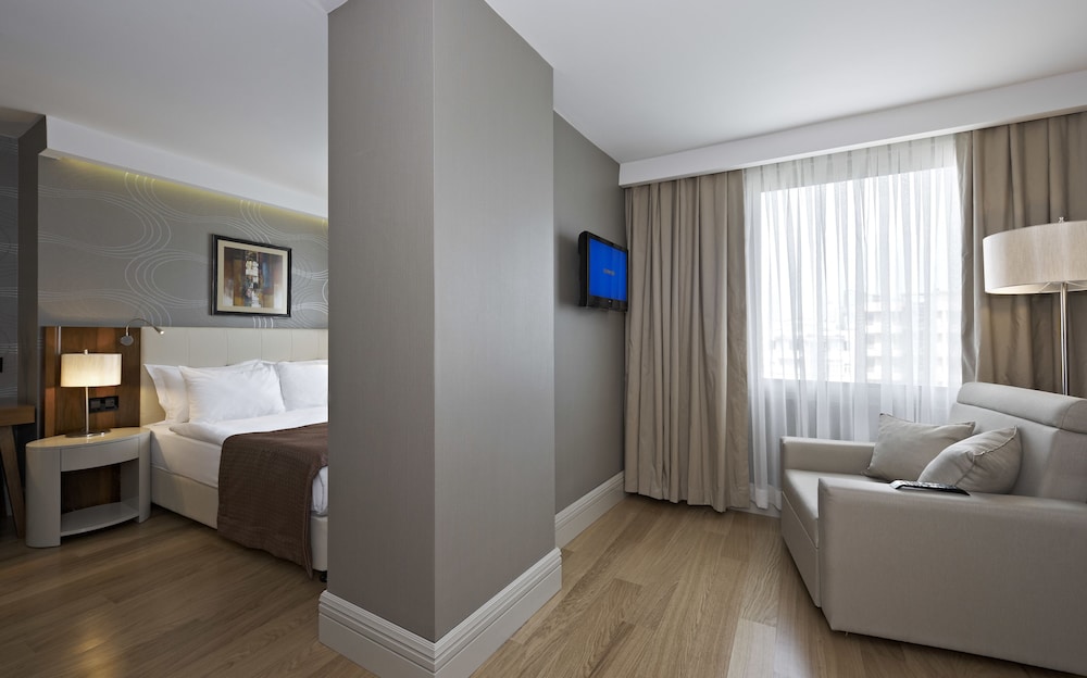 Ramada by Wyndham Istanbul Grand Bazaar 22/42