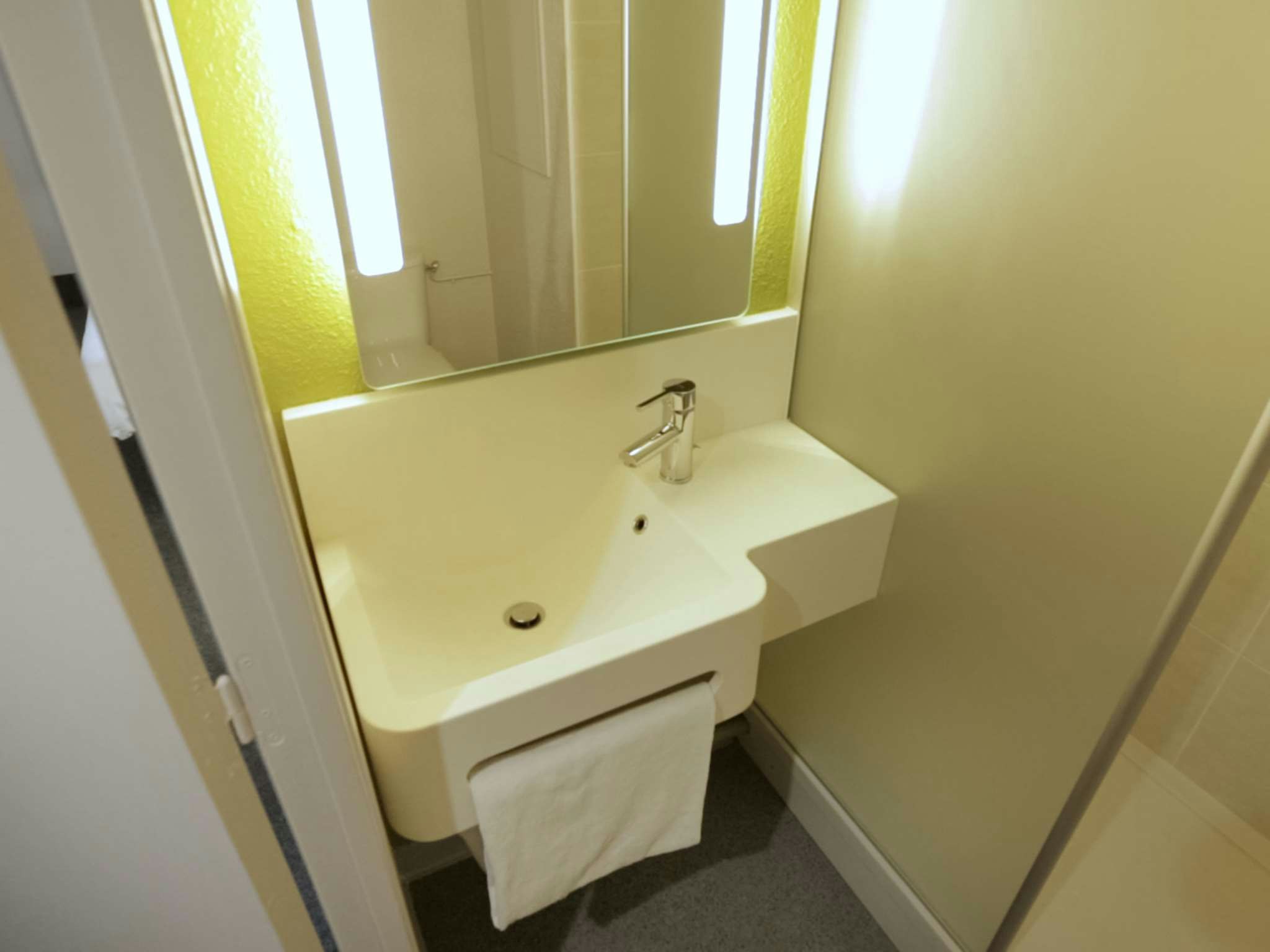 B&B HOTEL Paris Chatillon 30/32