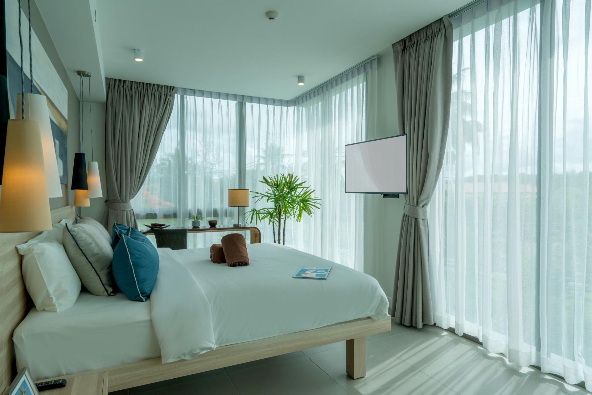 2 BEDROOMS, DELUXE