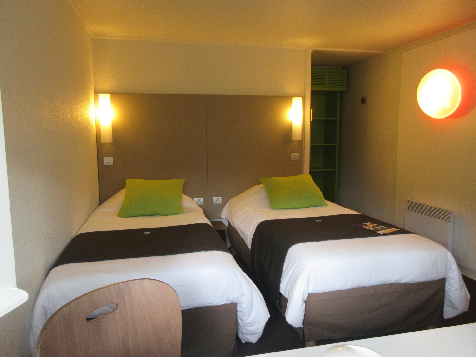Standard, Twin Beds