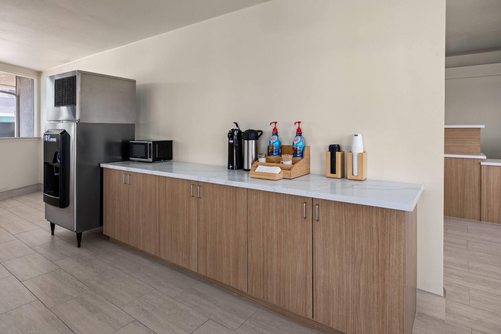Ramada by Wyndham Merced 10/57