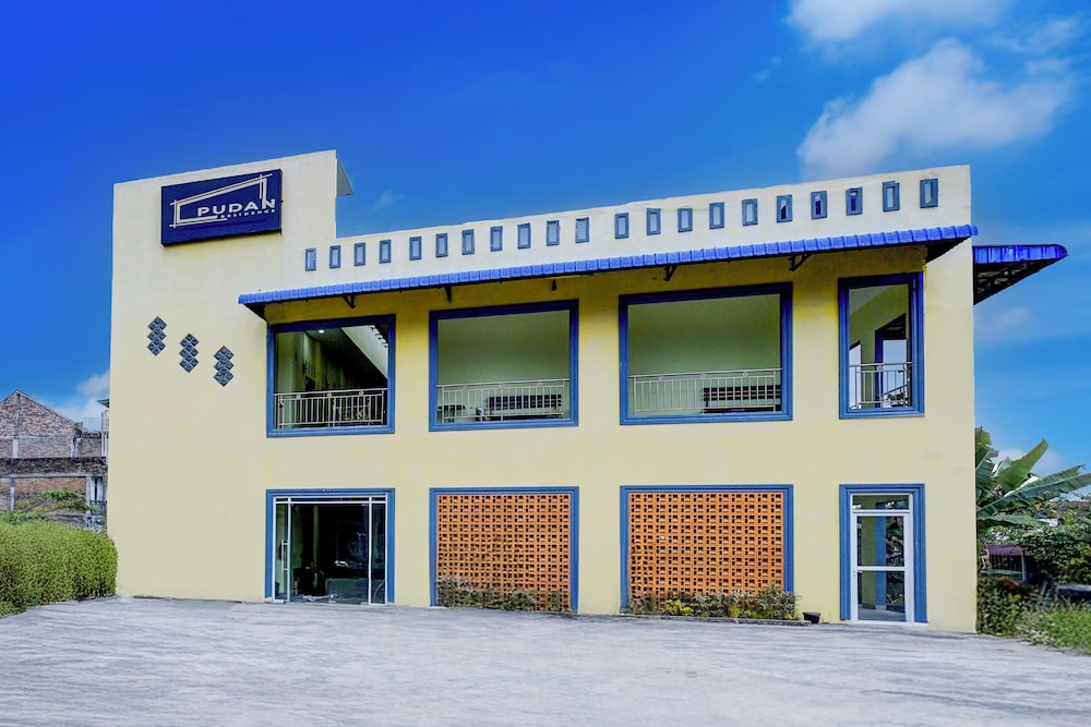 Hotel O Balige City Near Tugu Juara Monang in BALIGE