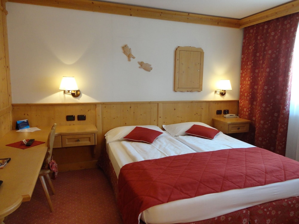 Hotel Antares 13/70