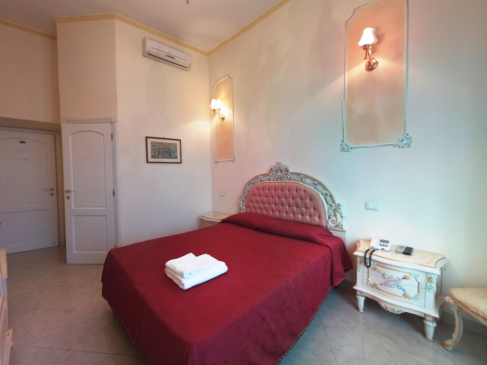 Imperial Rooms Hotel Rome 8/25