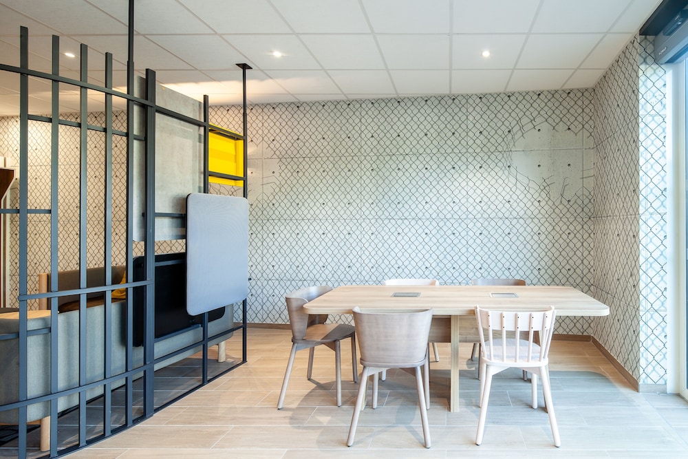 B&B HOTEL Saint Denis Porte de Paris 26/31