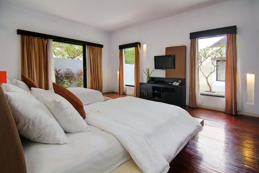 The Seminyak Suite - Private Villa 19/62