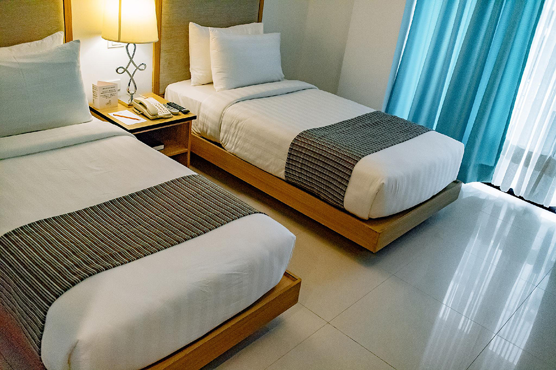 Crown Regency Courtyard Resort 10/18