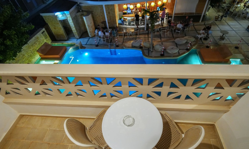 Asana Hotel 7/29