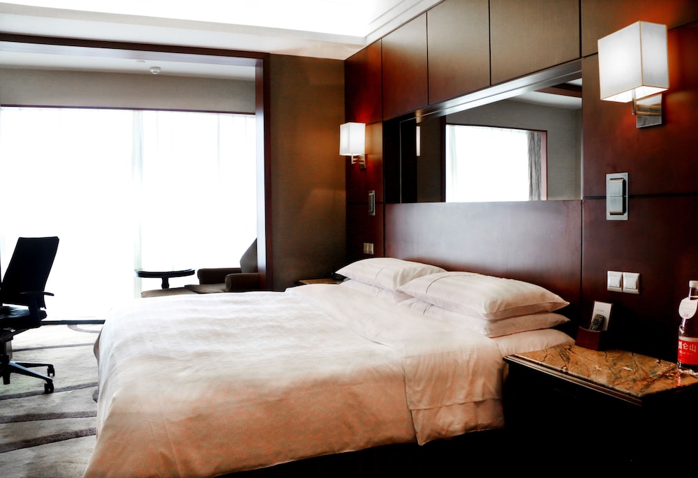 Sheraton Futian 9/47