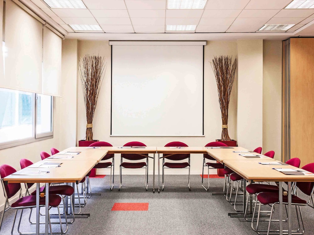 IBIS BARCELONA MOLINS DE REI 52/67