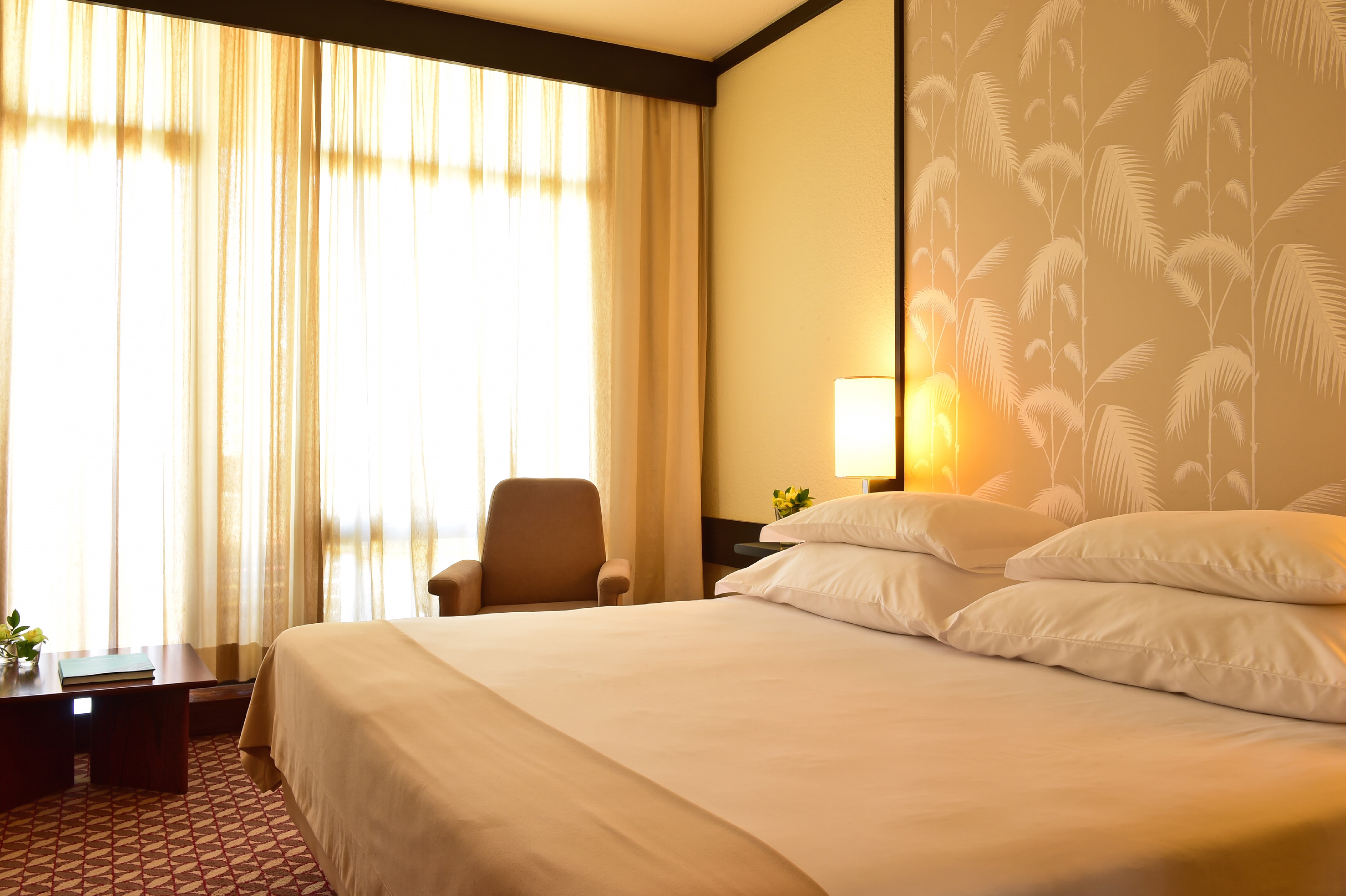 CLASSIC, DOUBLE BED, LAND VIEW