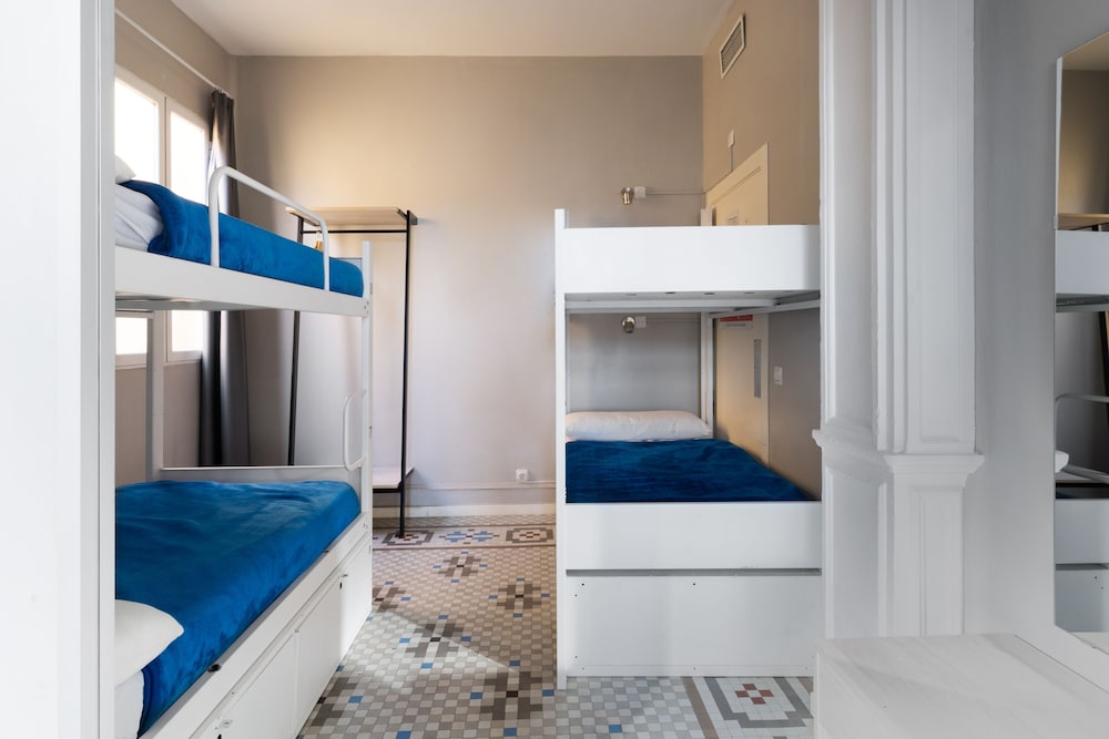 Purple Nest Hostel 42/60