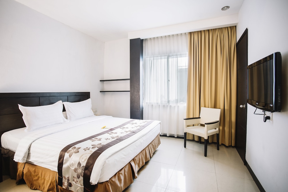 Superior, Double Bed, Grand TW Batam Center Hotel & Convention 2/6