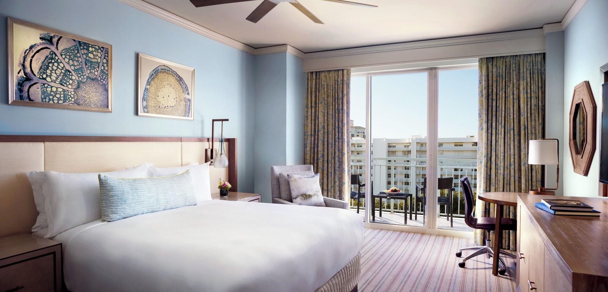 غرفة بسرير كينج لذوي الإعاقة، The Ritz Carlton Key Biscayne 2/6