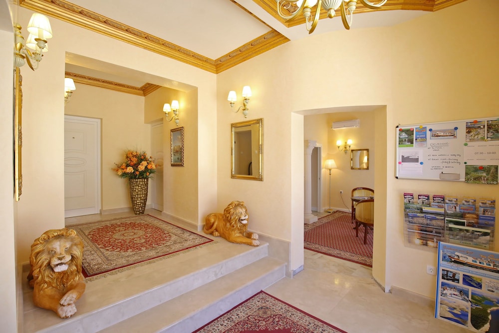 Villa Triana 28/70