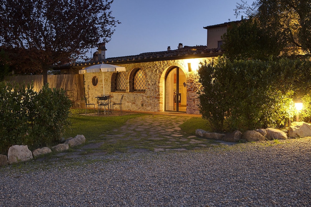 Farm House La Presura 42/50