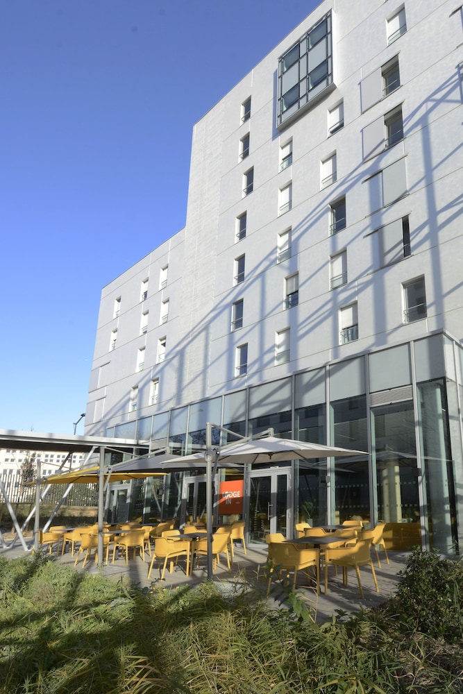 Hotel Lodge In Paris 13 47/50