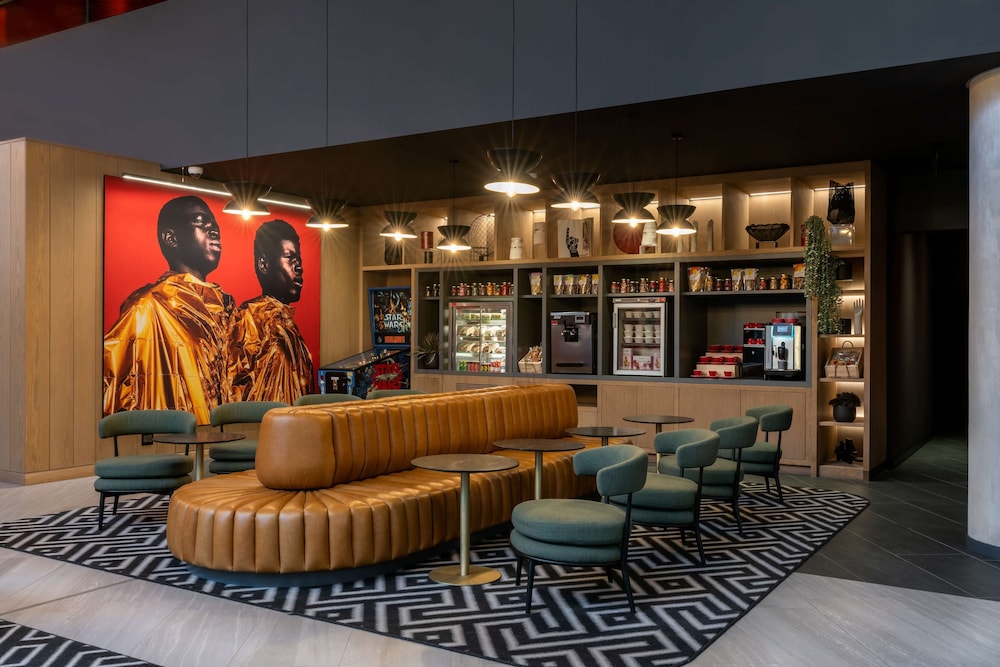 Radisson RED Hotel, Johannesburg Rosebank 43/75
