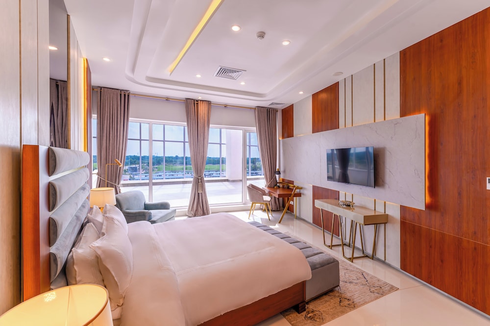 Rumanza by Pearl Continental 20/56