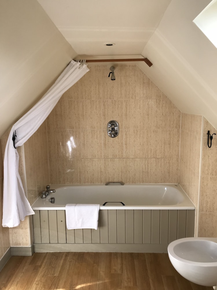 Deddington Arms 33/34