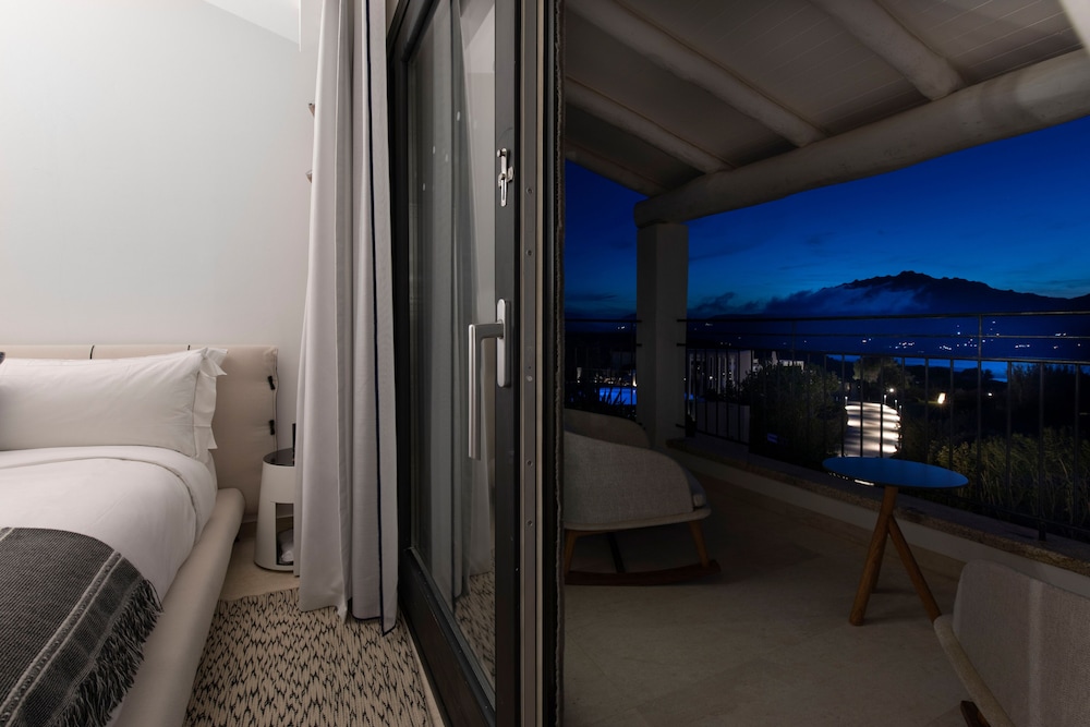 Sulia House Porto Rotondo, Curio Collection by Hilton 20/99
