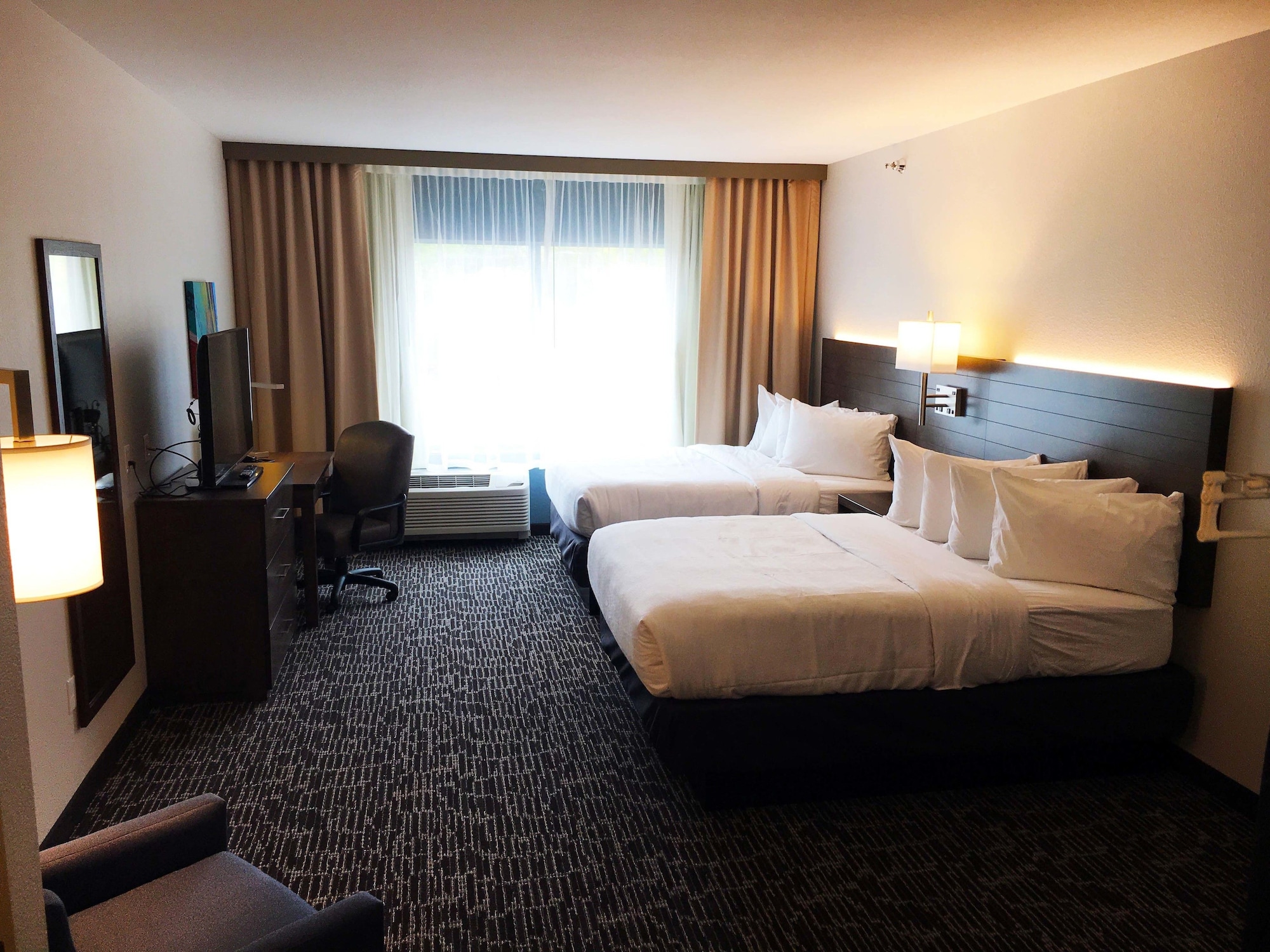 Deluxe, Studio, 2 Queen Beds, Accessible