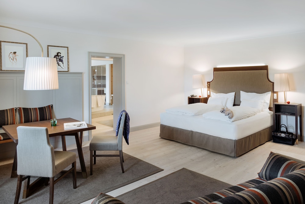 Suite, Queen Bed, Private Spa