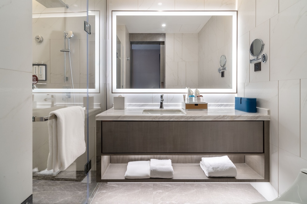 Huidong Business Hotel 49/50