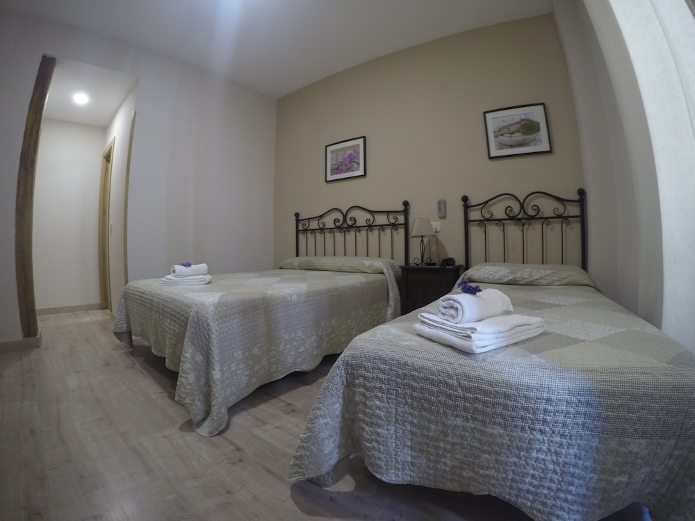 Hostal El Pilar 19/68