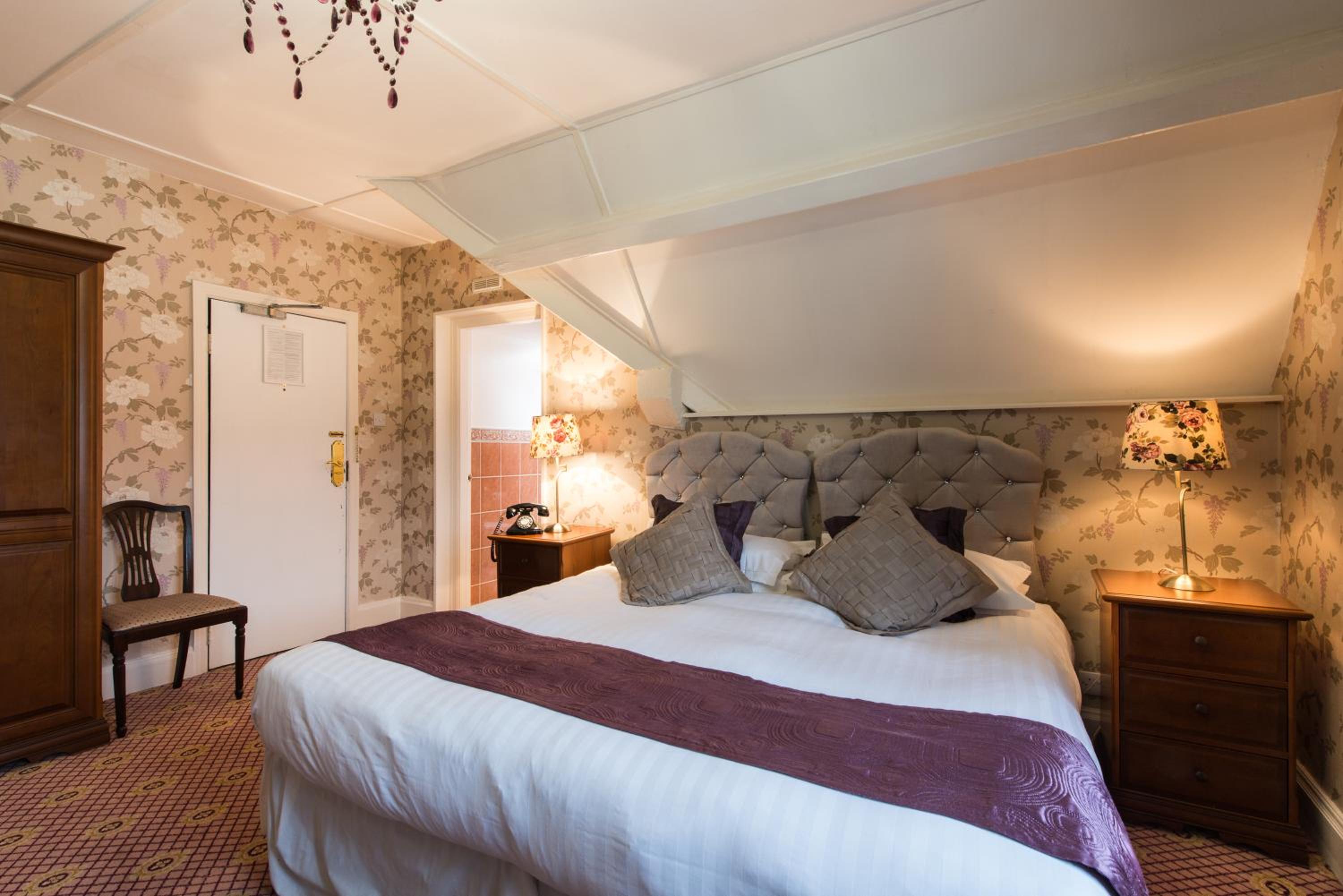 Maenan Abbey Hotel 13/44
