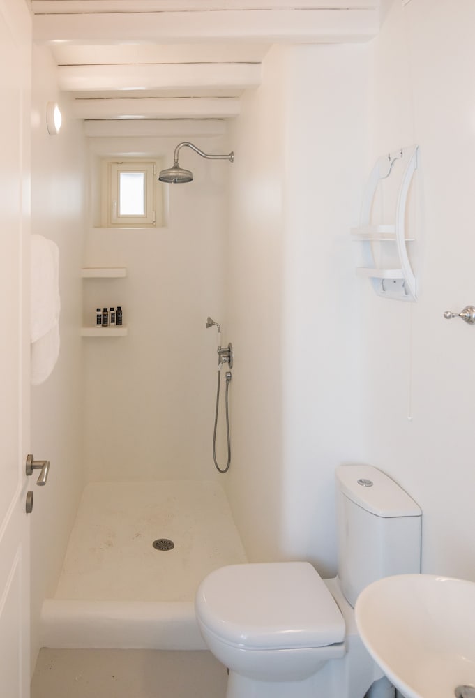 Eden View Suites & Villas 69/72