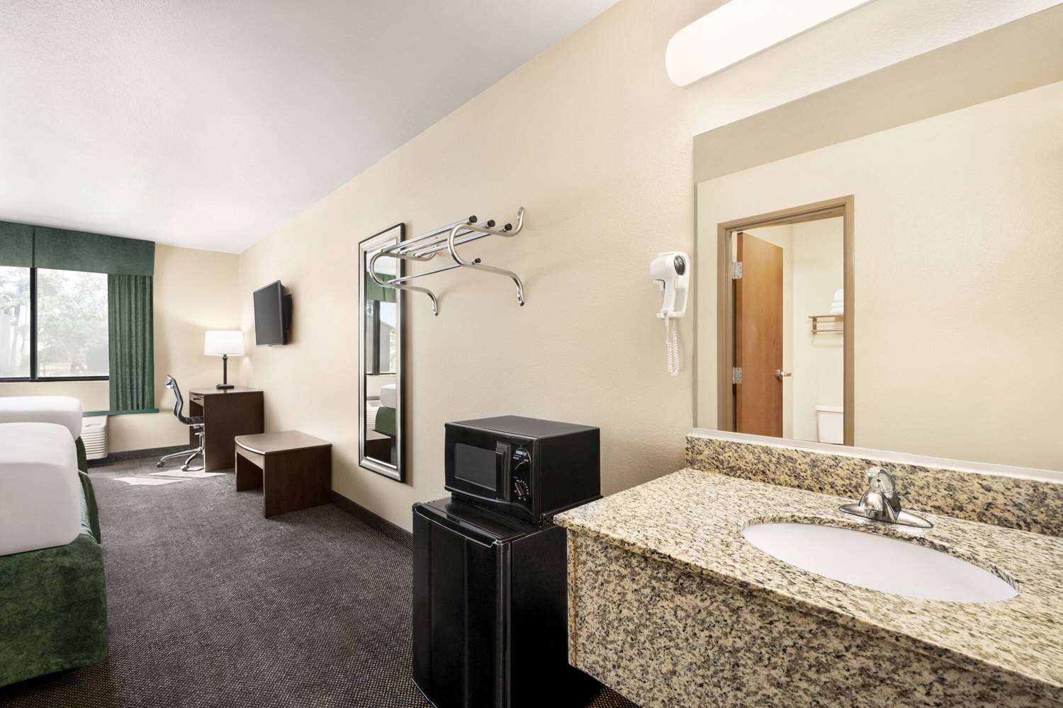 Travelodge by Wyndham Yuma 44/45