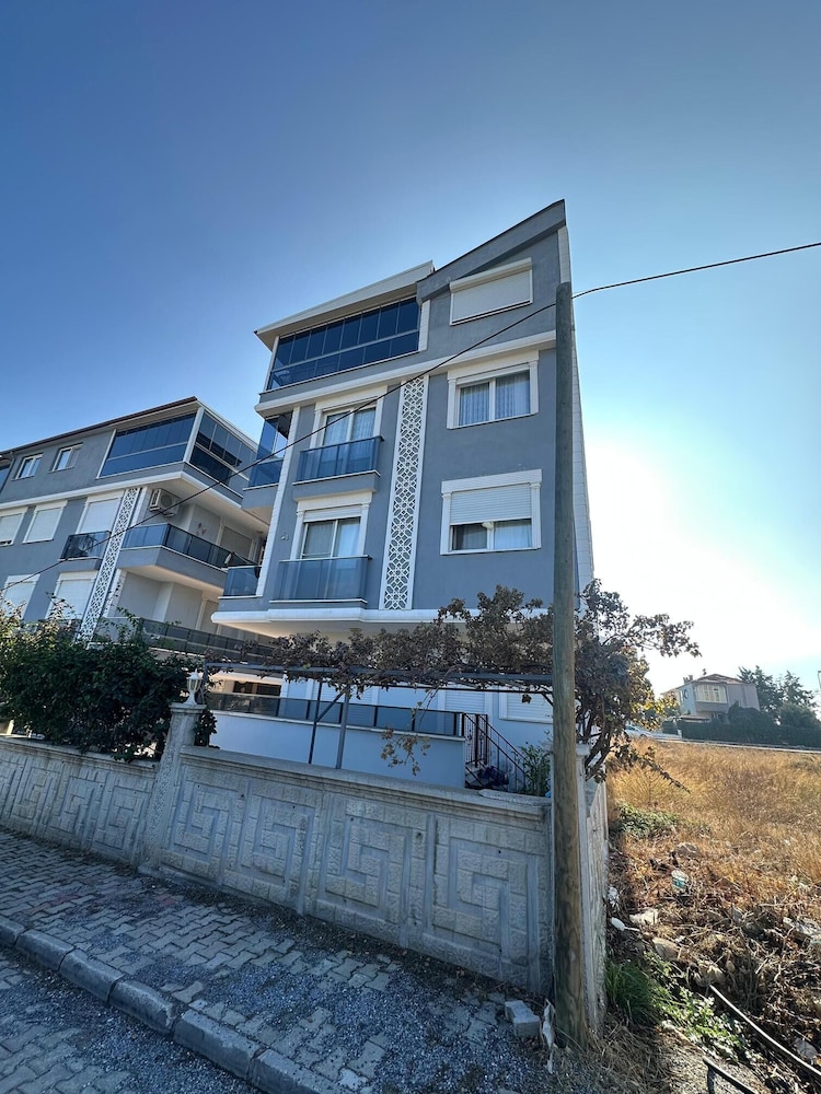 Mavi Restaurant & Apartments 1 9/50