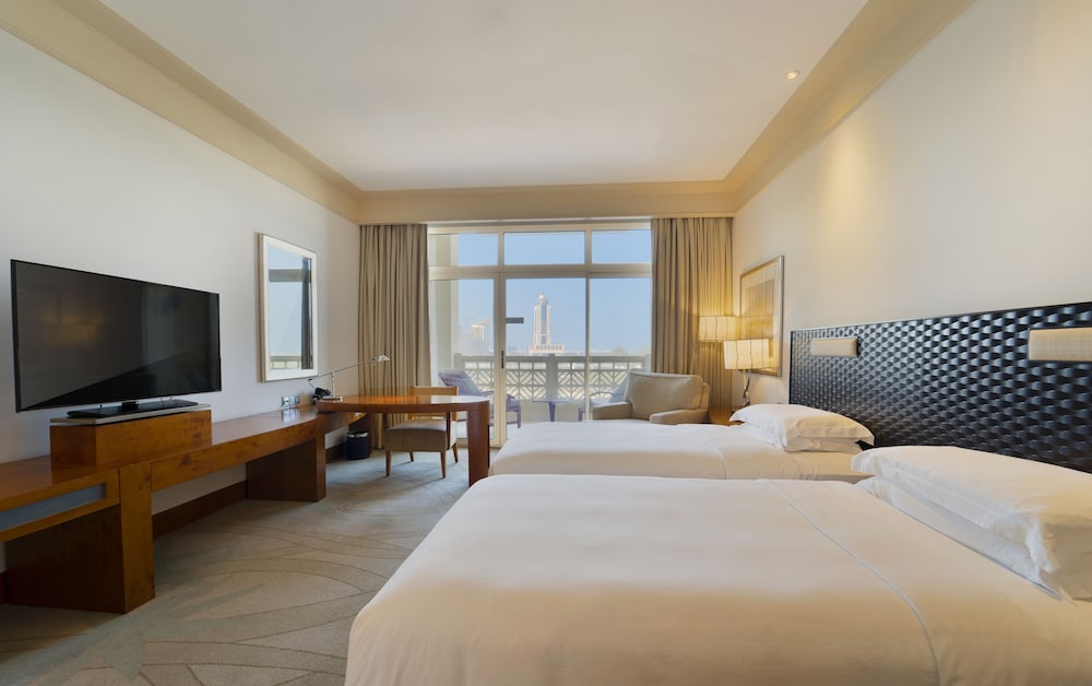 Grand Hyatt Doha Hotel and Villas 20/65