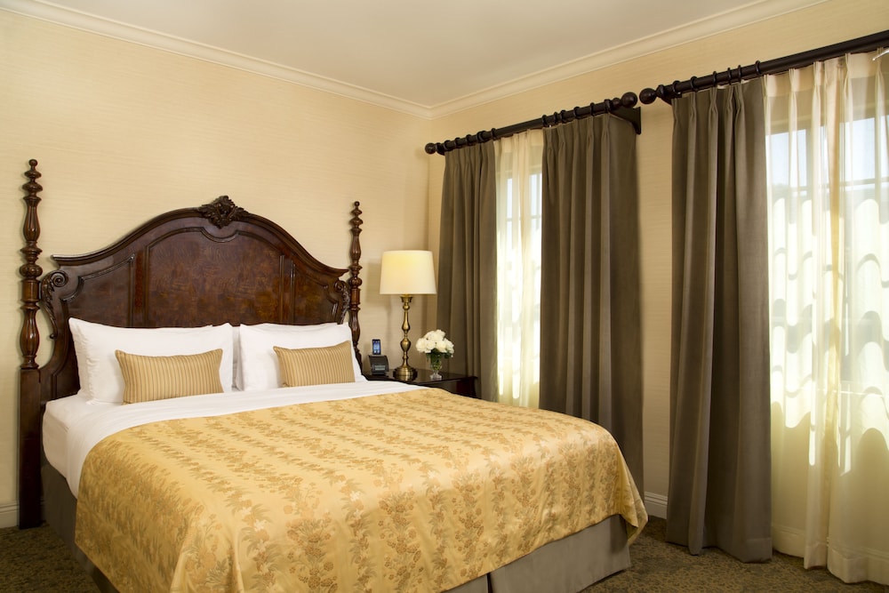 Ayres Hotel Suites Costa Mesa Newport Beach 10/50
