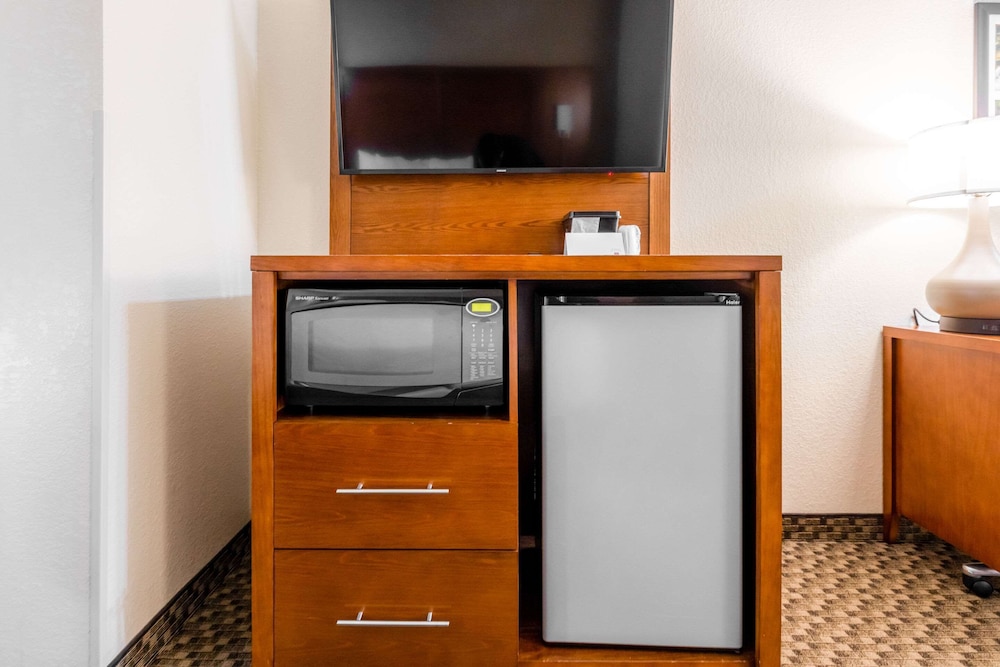 Comfort Suites Troy-I75 20/69