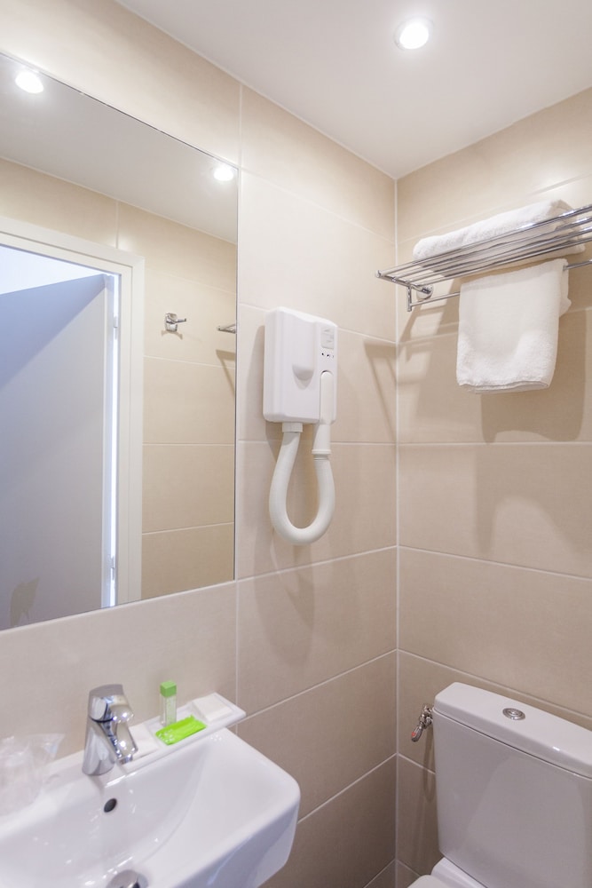Hotel Le Compostelle 33/43