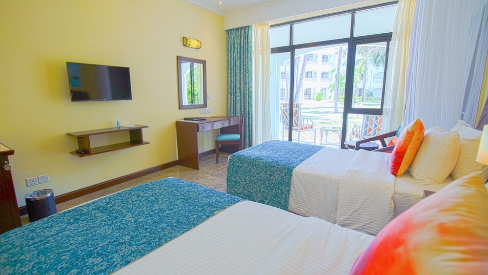 Sarova Whitesands Beach Resort and Spa 14/73