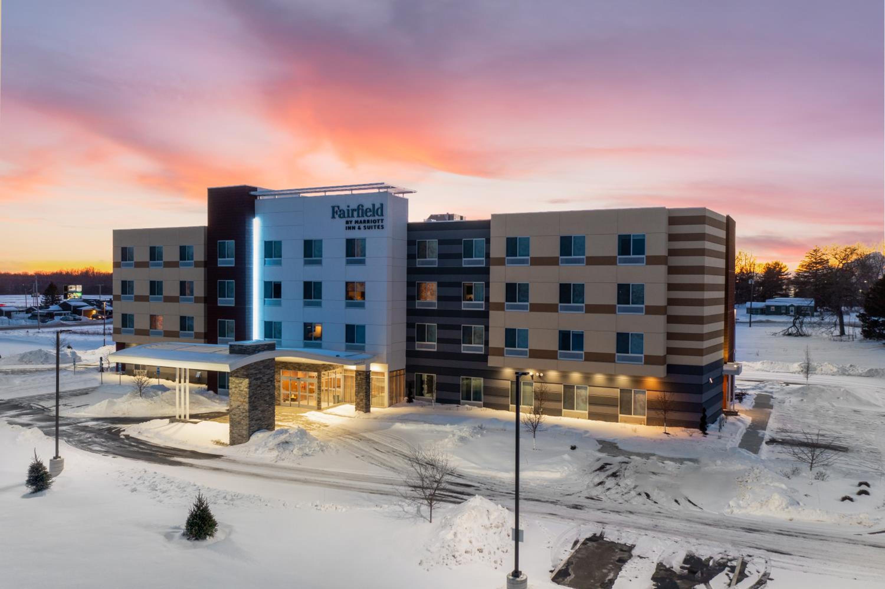 Fairfield Inn & Suites by Marriott Ashtabula 3/32
