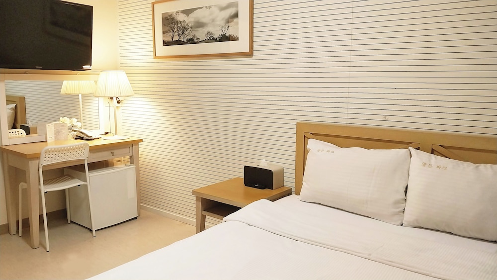 Golden Park Hotel 32/59