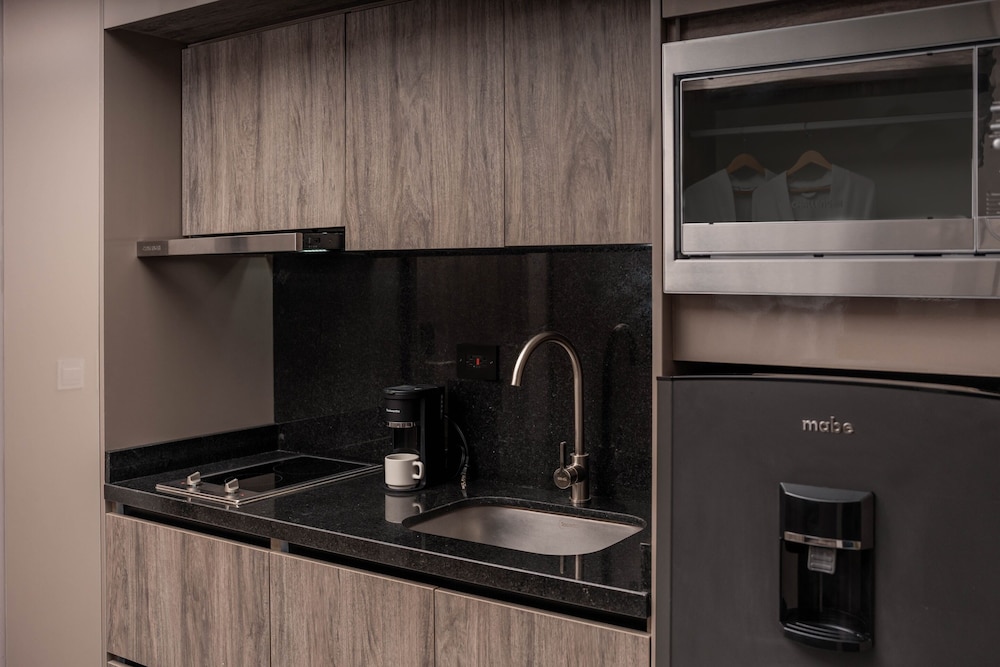 Amari Living Suites 30/31