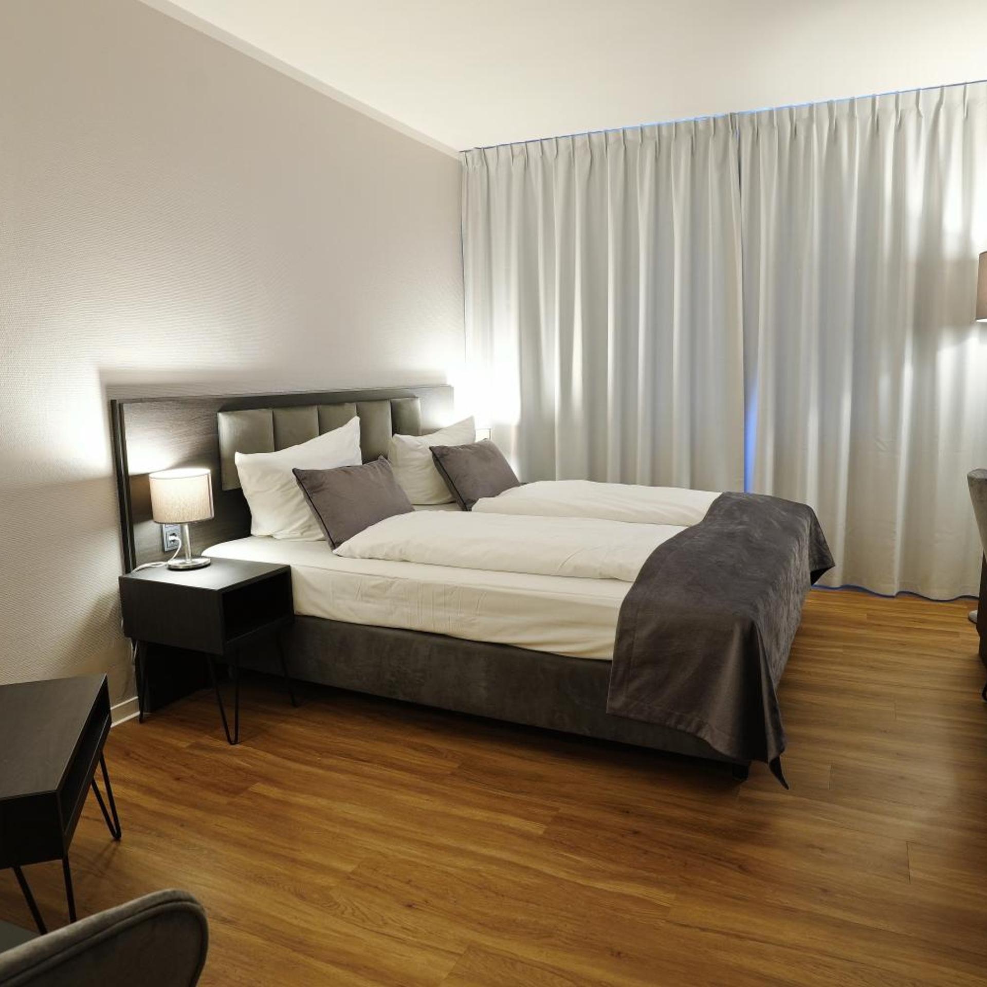 Hotel B99 10/39