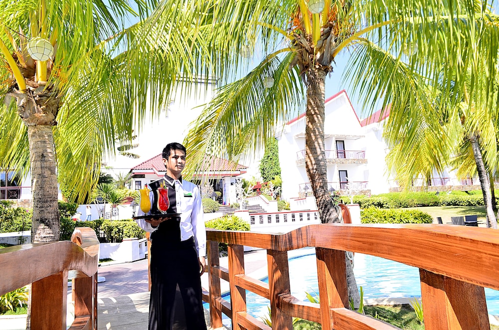 Thunderbird Resorts - Rizal 63/70